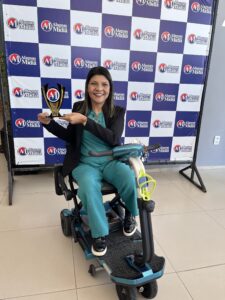 Graça Dias recebe homenagem e dedica reconhecimento à família ADEFAL